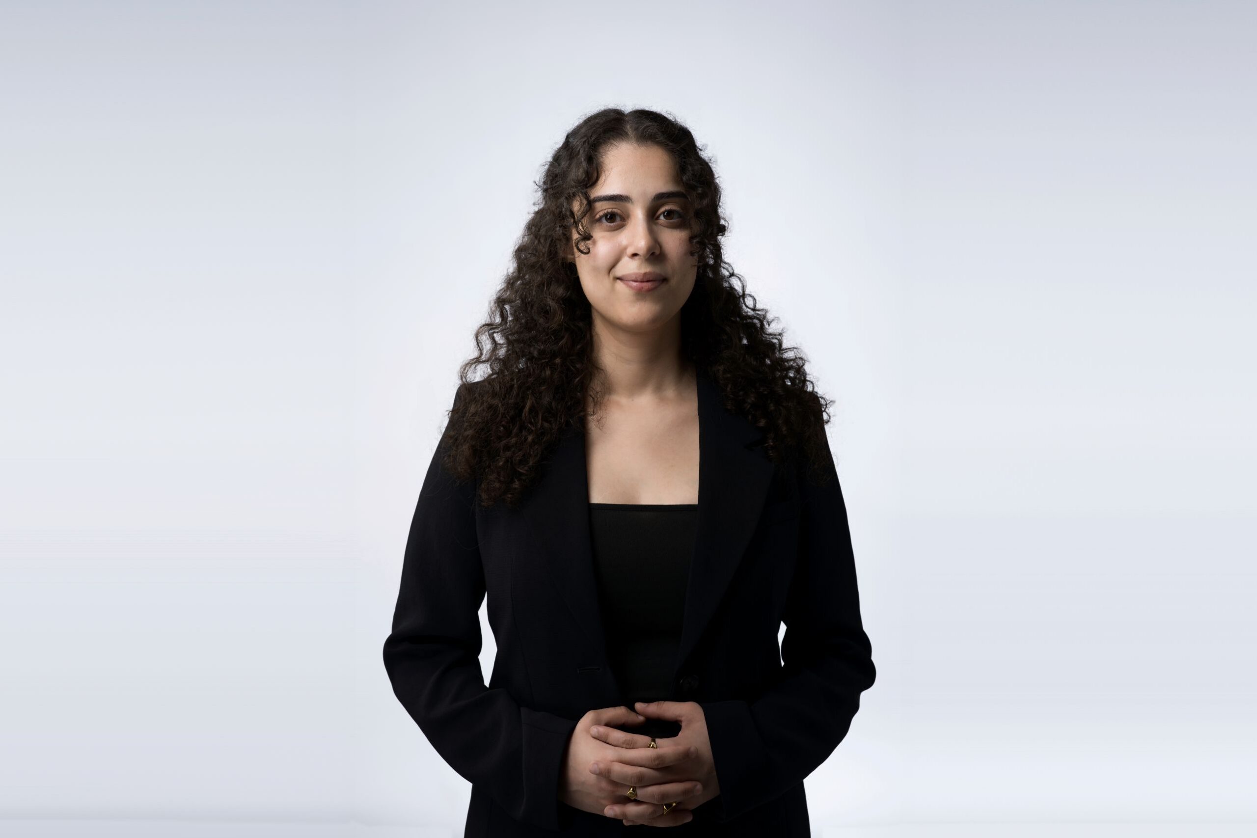 Inès Khalfi is a Quebec Tax Litigation Lawyer at Elysium Legal.